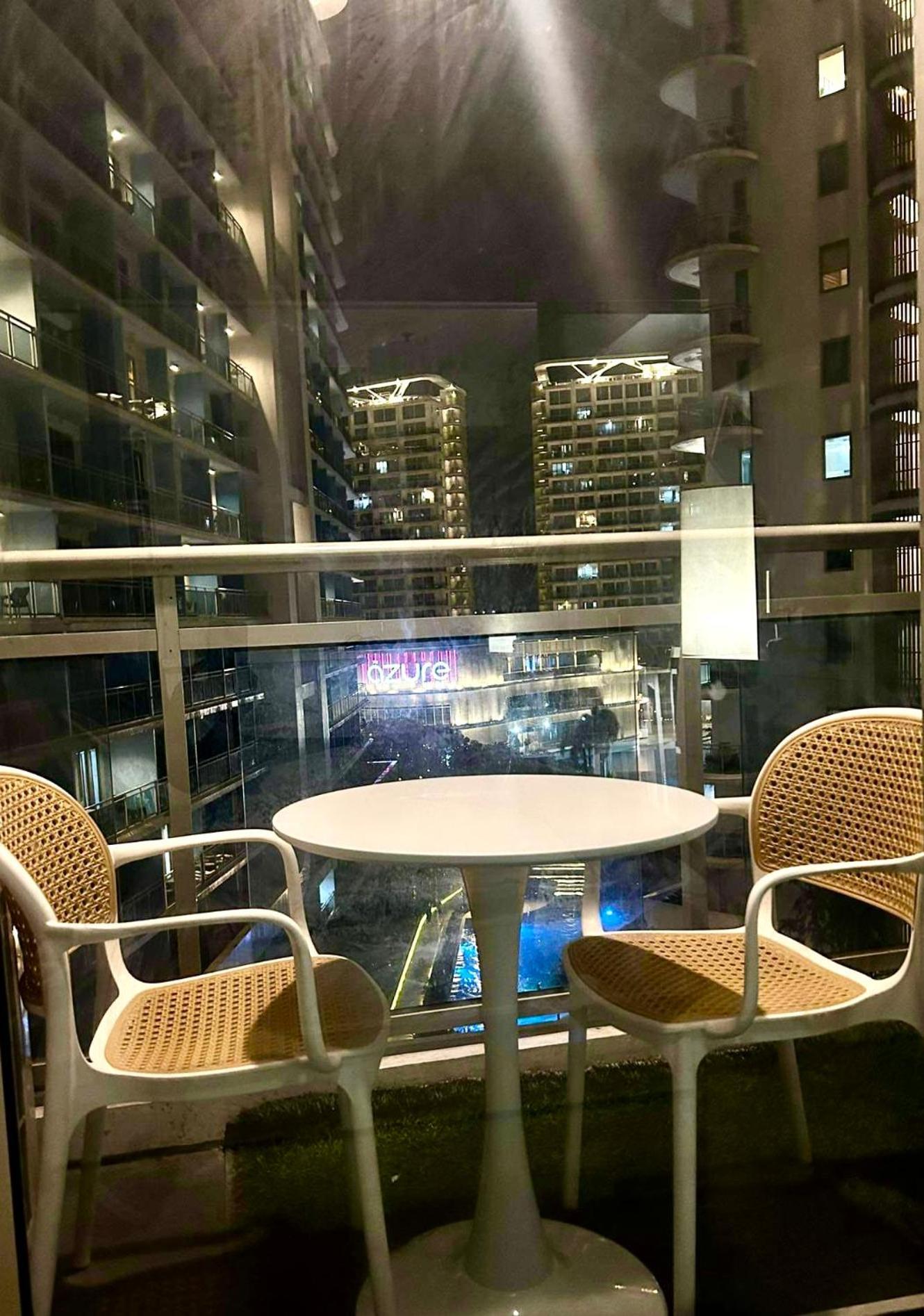 Azure Beach Club Taguig Bagian luar foto